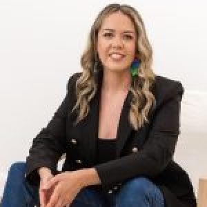 Profile photo of Angela Henderson